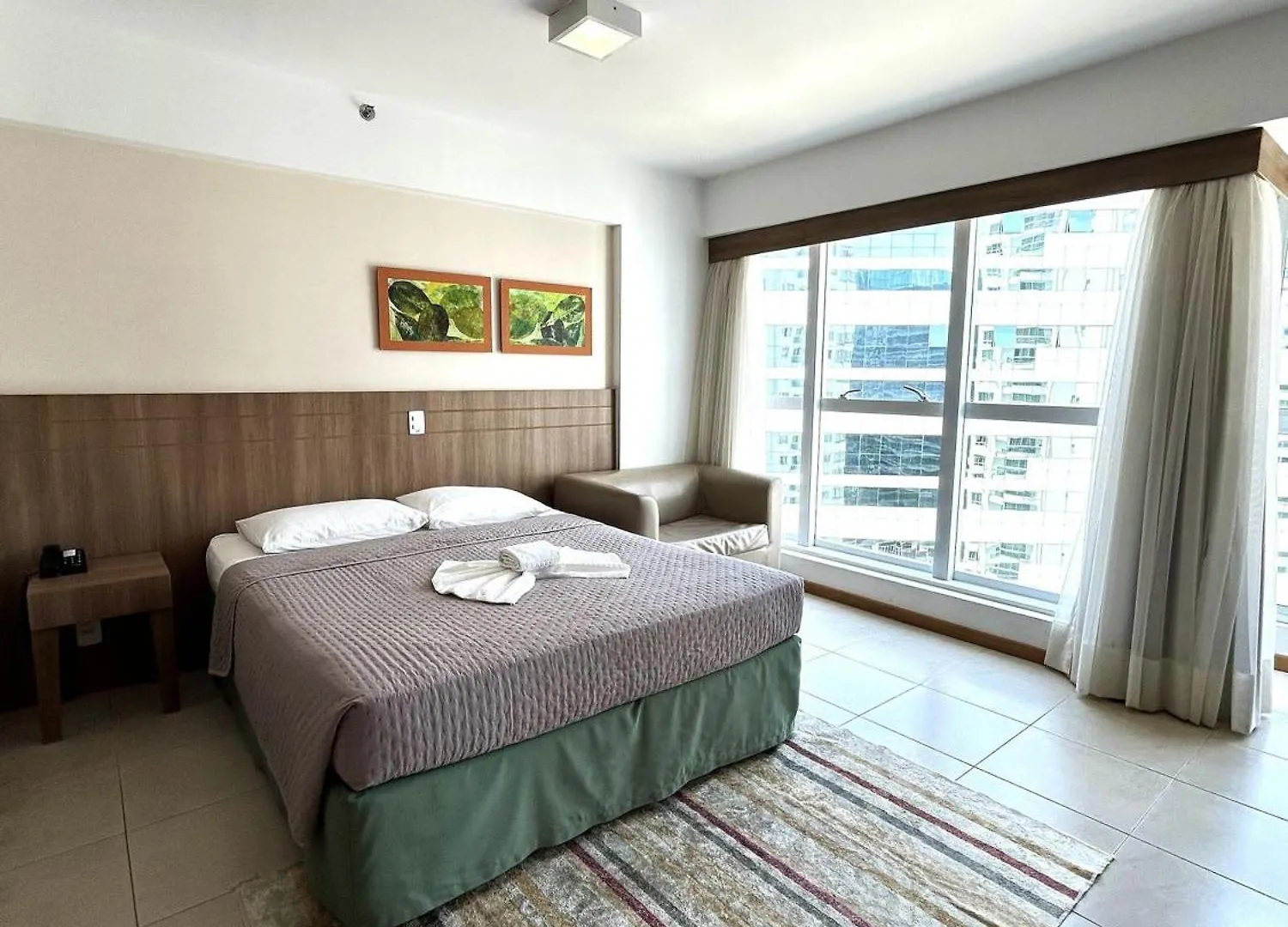 Sm1116 Apart Hotel Em Andar Alto Regiao Central Brasilia